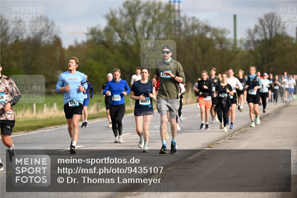 12.04.2026 - 45. Internationalen Wilhelmsburger Insellauf Dr. Thomas Lammeyer http://msf.ph/oto/9435107 12.04.2026 09:23:28 Laufen 9, 2978, 4131, 4993, 210, 3049 meine-sportfotos.de