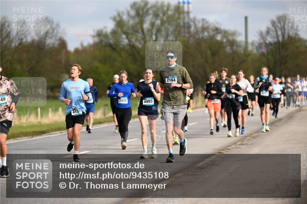 12.04.2026 - 45. Internationalen Wilhelmsburger Insellauf Dr. Thomas Lammeyer http://msf.ph/oto/9435108 12.04.2026 09:23:28 Laufen 49, 2978, 4131, 4993, 2164, 3045 meine-sportfotos.de