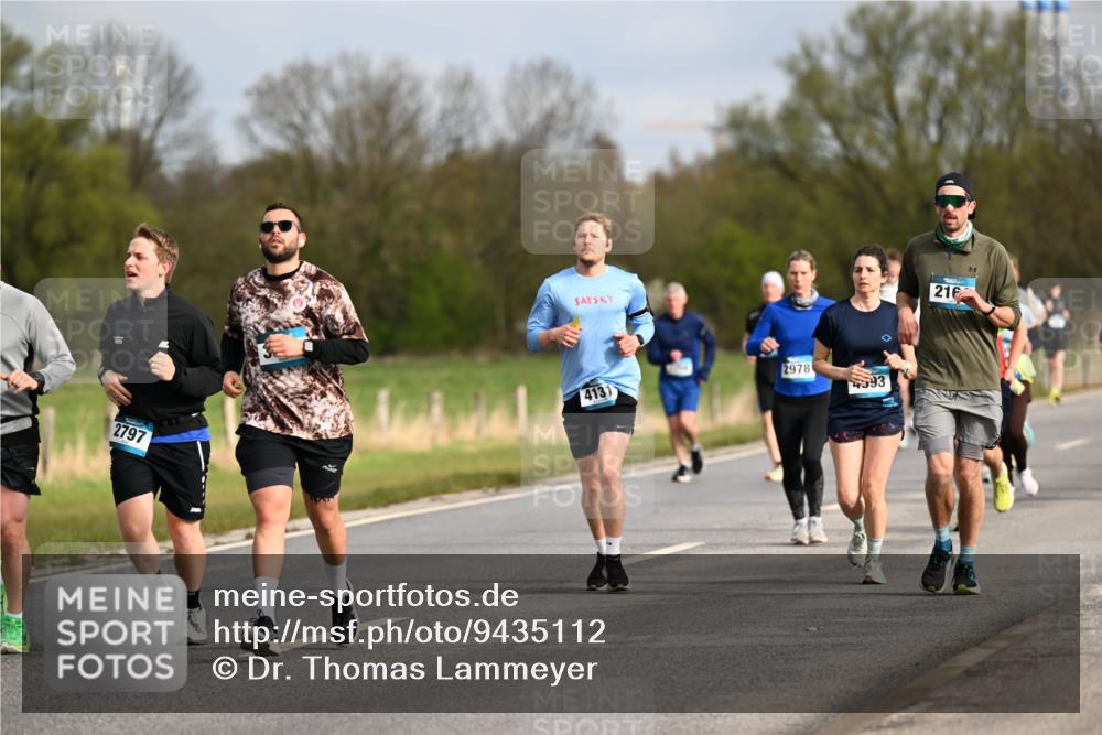 12.04.2026 - 45. Internationalen Wilhelmsburger Insellauf Dr. Thomas Lammeyer http://msf.ph/oto/9435112 12.04.2026 09:23:29 Laufen 2797, 4131, 2978, 4593, 216 meine-sportfotos.de