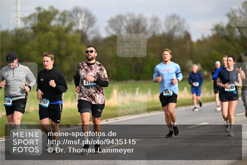 12.04.2026 - 45. Internationalen Wilhelmsburger Insellauf Dr. Thomas Lammeyer http://msf.ph/oto/9435115 12.04.2026 09:23:30 Laufen 2796, 2797, 3149, 4131, 93 meine-sportfotos.de