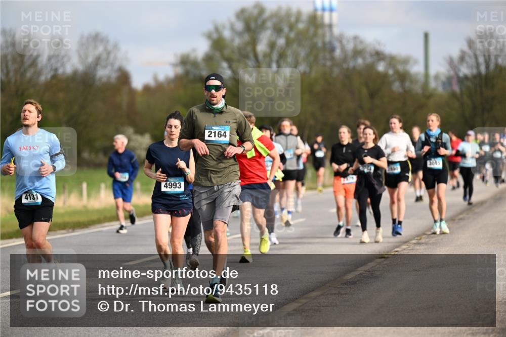 12.04.2026 - 45. Internationalen Wilhelmsburger Insellauf Dr. Thomas Lammeyer http://msf.ph/oto/9435118 12.04.2026 09:23:30 Laufen 4131, 4993, 2164, 21, 3045 meine-sportfotos.de