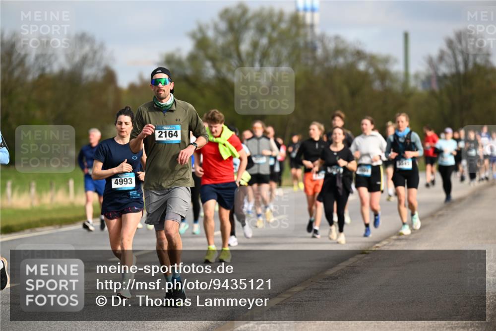 12.04.2026 - 45. Internationalen Wilhelmsburger Insellauf Dr. Thomas Lammeyer http://msf.ph/oto/9435121 12.04.2026 09:23:31 Laufen 4993, 2164, 3645 meine-sportfotos.de