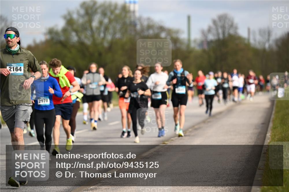 12.04.2026 - 45. Internationalen Wilhelmsburger Insellauf Dr. Thomas Lammeyer http://msf.ph/oto/9435125 12.04.2026 09:23:32 Laufen 2164, 2978 meine-sportfotos.de