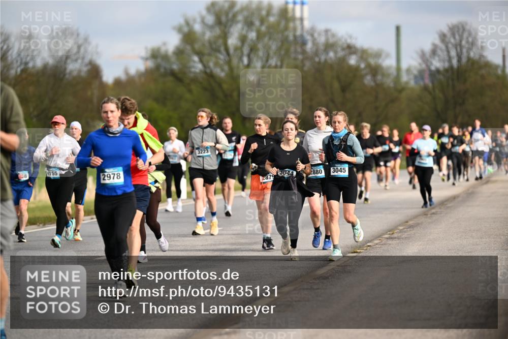 12.04.2026 - 45. Internationalen Wilhelmsburger Insellauf Dr. Thomas Lammeyer http://msf.ph/oto/9435131 12.04.2026 09:23:33 Laufen 8, 155, 2978, 3223, 2879, 2880, 3045 meine-sportfotos.de
