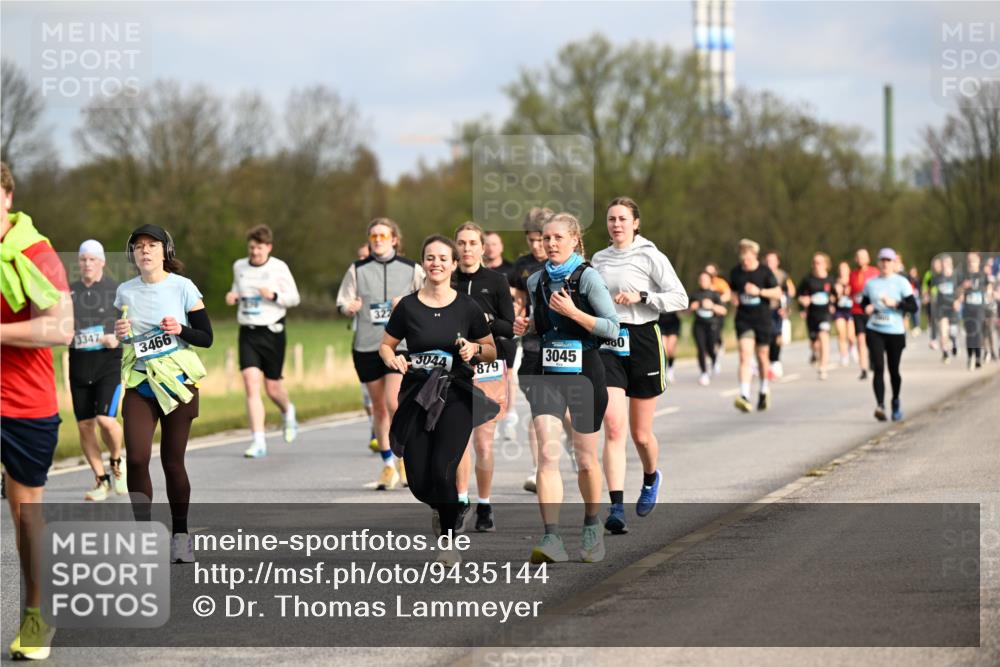 12.04.2026 - 45. Internationalen Wilhelmsburger Insellauf Dr. Thomas Lammeyer http://msf.ph/oto/9435144 12.04.2026 09:23:36 Laufen 3347, 3466, 322, 80, 3044, 3045, 879 meine-sportfotos.de