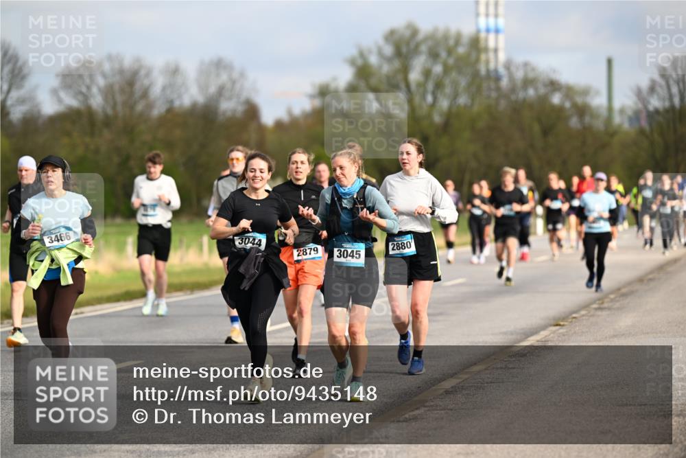 12.04.2026 - 45. Internationalen Wilhelmsburger Insellauf Dr. Thomas Lammeyer http://msf.ph/oto/9435148 12.04.2026 09:23:37 Laufen 3466, 3044, 2879, 3045, 2880 meine-sportfotos.de