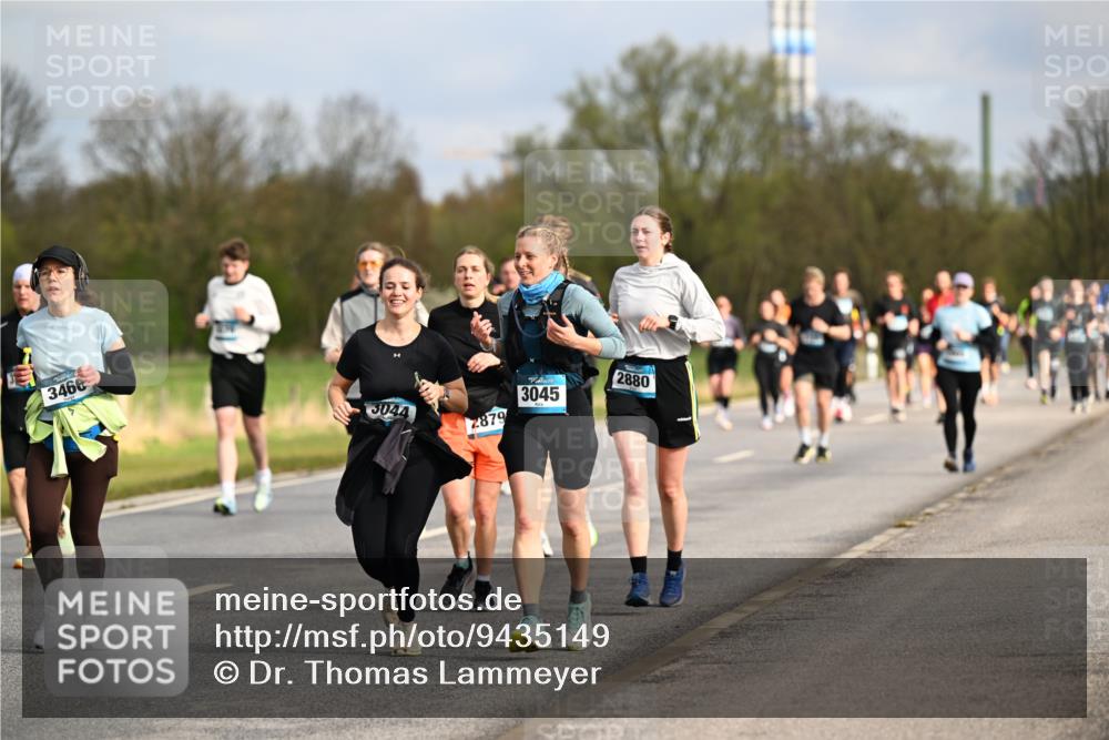 12.04.2026 - 45. Internationalen Wilhelmsburger Insellauf Dr. Thomas Lammeyer http://msf.ph/oto/9435149 12.04.2026 09:23:37 Laufen 3466, 2880, 3045, 3044, 2879 meine-sportfotos.de