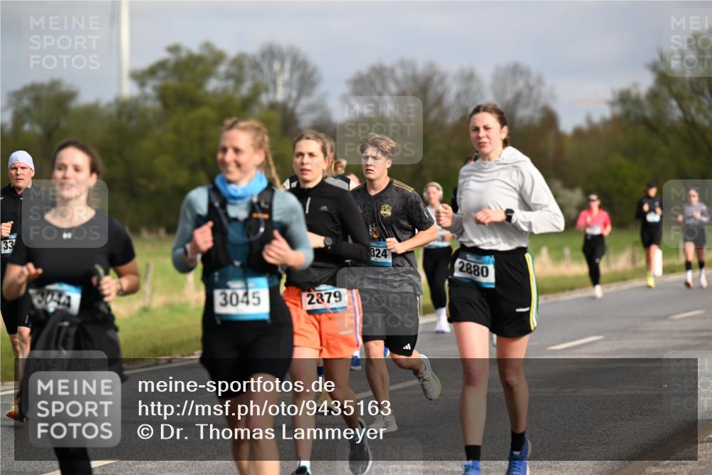 12.04.2026 - 45. Internationalen Wilhelmsburger Insellauf Dr. Thomas Lammeyer http://msf.ph/oto/9435163 12.04.2026 09:23:40 Laufen 33, 3045, 2879, 324, 2880 meine-sportfotos.de