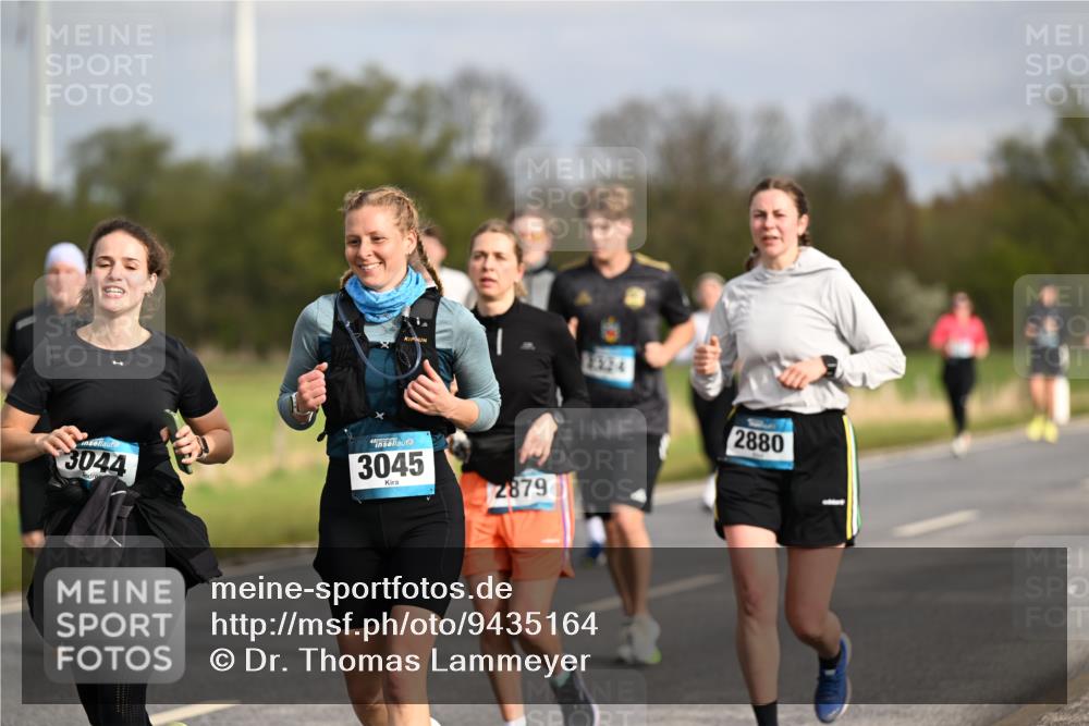 12.04.2026 - 45. Internationalen Wilhelmsburger Insellauf Dr. Thomas Lammeyer http://msf.ph/oto/9435164 12.04.2026 09:23:40 Laufen 3044, 3045, 2879, 1324, 2880 meine-sportfotos.de