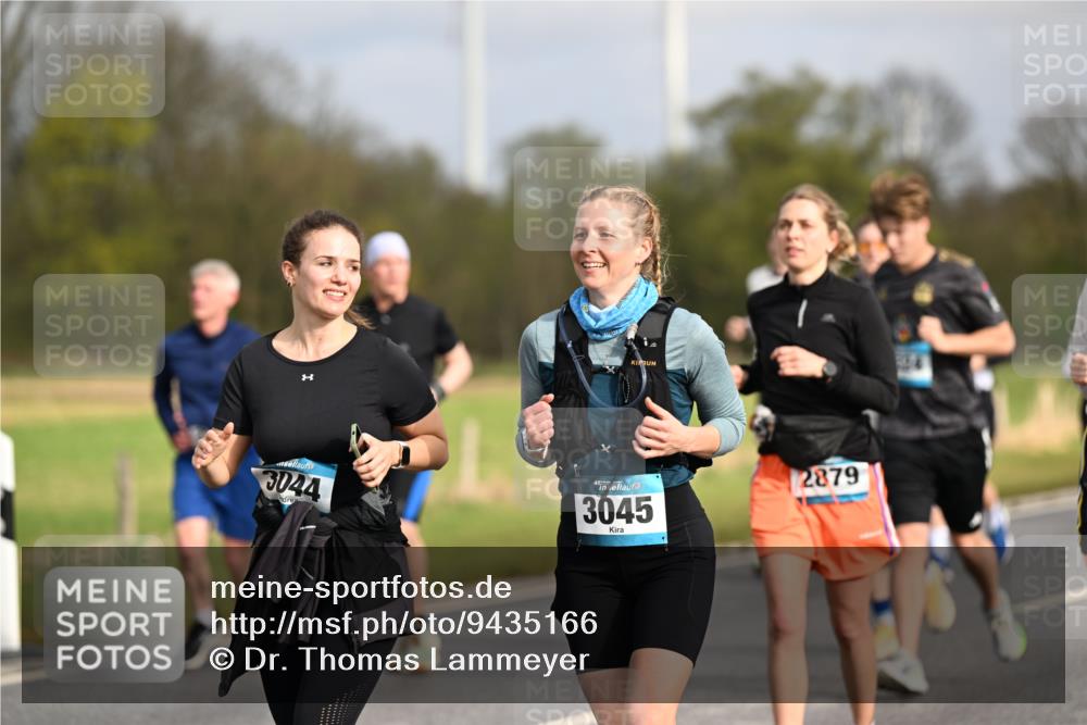 12.04.2026 - 45. Internationalen Wilhelmsburger Insellauf Dr. Thomas Lammeyer http://msf.ph/oto/9435166 12.04.2026 09:23:40 Laufen 3044, 3045, 2879 meine-sportfotos.de