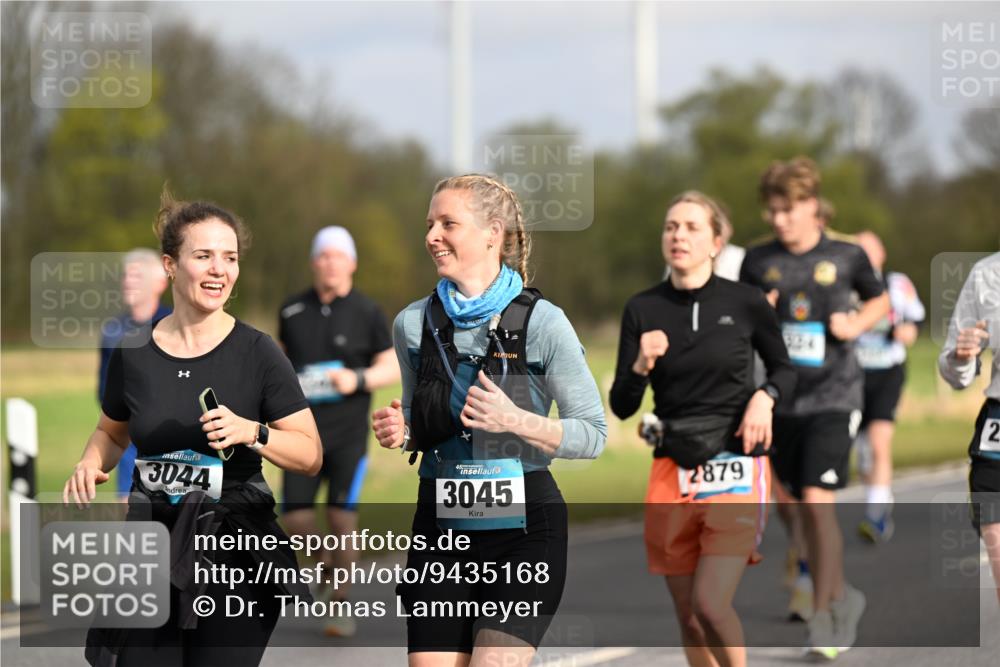 12.04.2026 - 45. Internationalen Wilhelmsburger Insellauf Dr. Thomas Lammeyer http://msf.ph/oto/9435168 12.04.2026 09:23:41 Laufen 3044, 3045, 2879, 2 meine-sportfotos.de