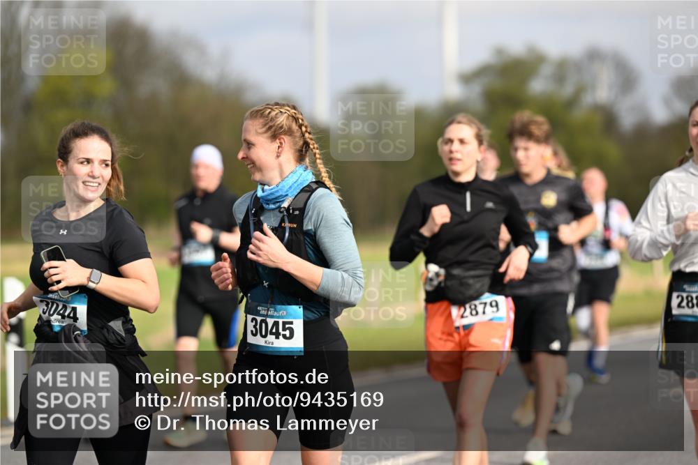12.04.2026 - 45. Internationalen Wilhelmsburger Insellauf Dr. Thomas Lammeyer http://msf.ph/oto/9435169 12.04.2026 09:23:41 Laufen 3044, 45, 3045, 2879, 288 meine-sportfotos.de