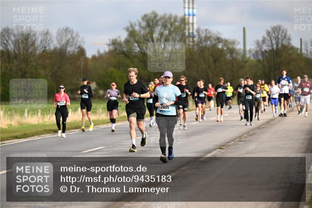 12.04.2026 - 45. Internationalen Wilhelmsburger Insellauf Dr. Thomas Lammeyer http://msf.ph/oto/9435183 12.04.2026 09:23:43 Laufen 3194, 2319, 372, 2905 meine-sportfotos.de
