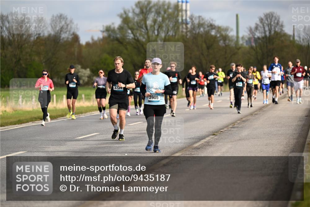 12.04.2026 - 45. Internationalen Wilhelmsburger Insellauf Dr. Thomas Lammeyer http://msf.ph/oto/9435187 12.04.2026 09:23:43 Laufen 3194, 3724, 2905 meine-sportfotos.de