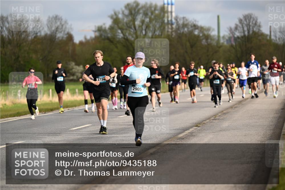 12.04.2026 - 45. Internationalen Wilhelmsburger Insellauf Dr. Thomas Lammeyer http://msf.ph/oto/9435188 12.04.2026 09:23:44 Laufen 3194, 3724, 2905 meine-sportfotos.de