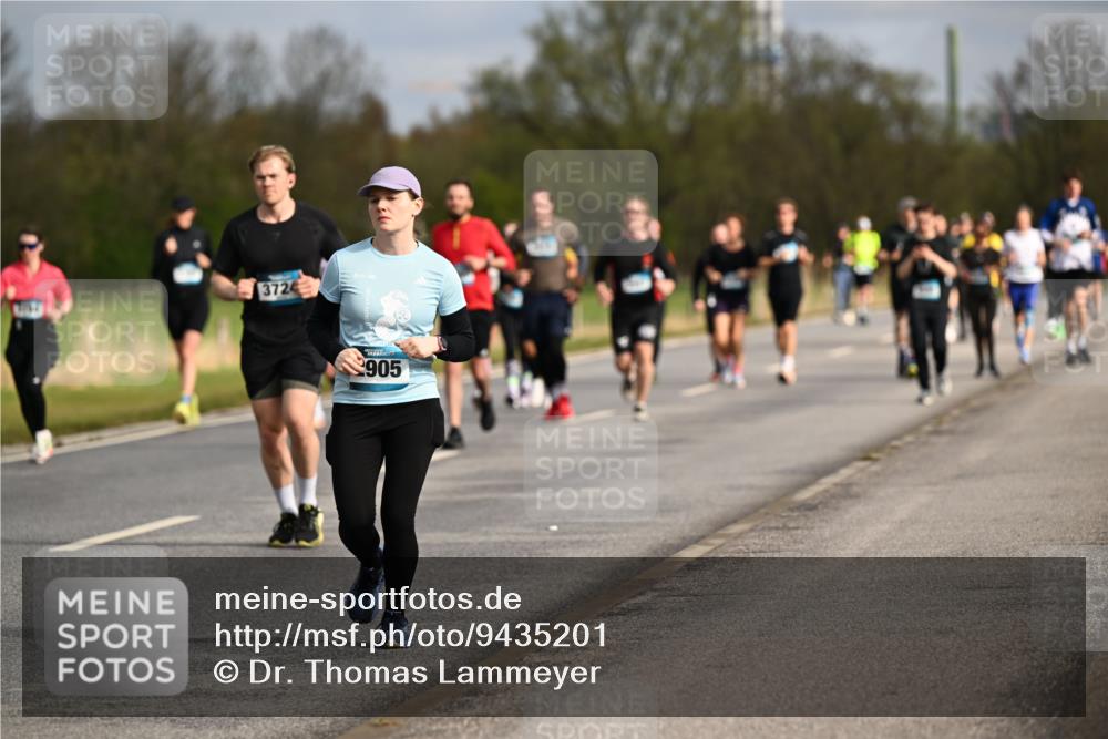 12.04.2026 - 45. Internationalen Wilhelmsburger Insellauf Dr. Thomas Lammeyer http://msf.ph/oto/9435201 12.04.2026 09:23:46 Laufen 3724, 905 meine-sportfotos.de