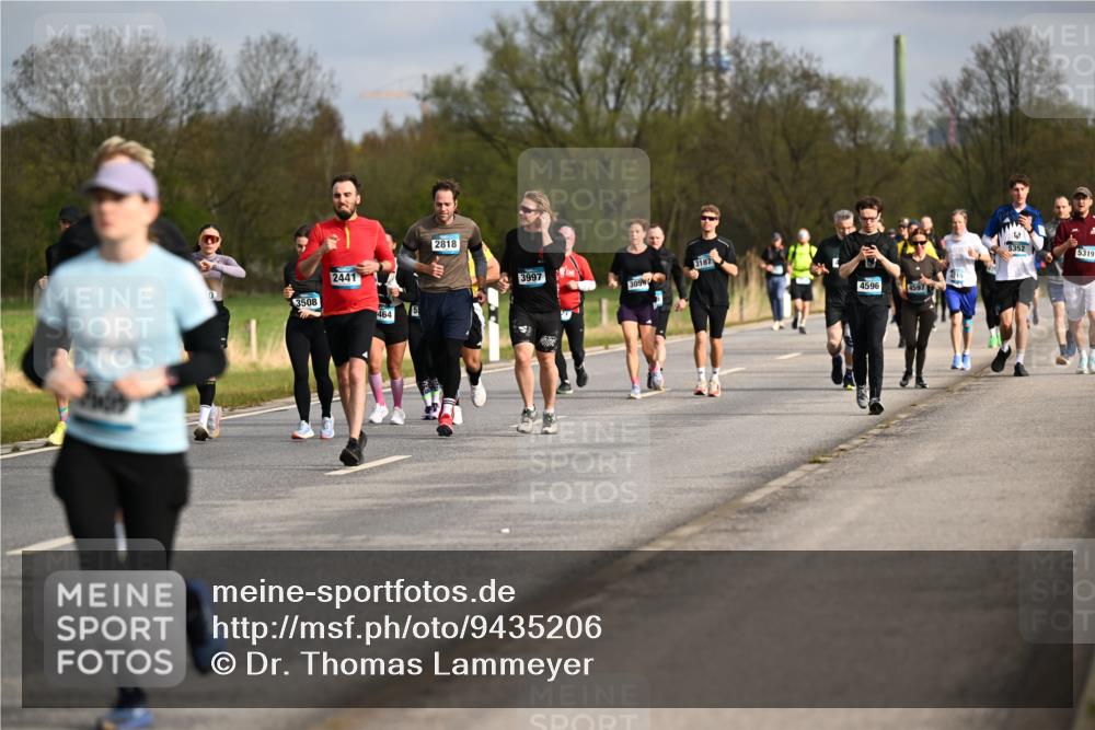 12.04.2026 - 45. Internationalen Wilhelmsburger Insellauf Dr. Thomas Lammeyer http://msf.ph/oto/9435206 12.04.2026 09:23:47 Laufen 3508, 2441, 2818, 464, 3997, 3187, 305, 215, 4596, 4597, 5352, 5319 meine-sportfotos.de