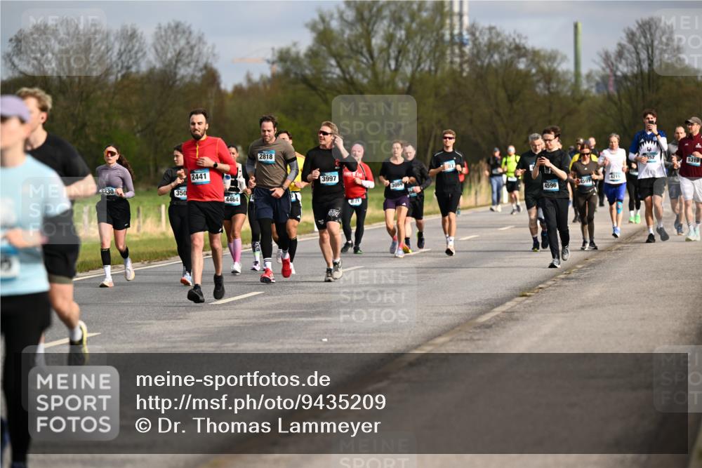 12.04.2026 - 45. Internationalen Wilhelmsburger Insellauf Dr. Thomas Lammeyer http://msf.ph/oto/9435209 12.04.2026 09:23:48 Laufen 230, 350, 2441, 4464, 2818, 3997, 3059, 4596, 4215, 352, 5319 meine-sportfotos.de