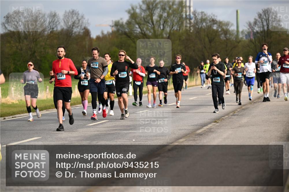 12.04.2026 - 45. Internationalen Wilhelmsburger Insellauf Dr. Thomas Lammeyer http://msf.ph/oto/9435215 12.04.2026 09:23:48 Laufen 2818, 3997, 3059, 2230, 2441, 4464, 5748, 3187, 97, 4215, 4596, 5352, 5319 meine-sportfotos.de