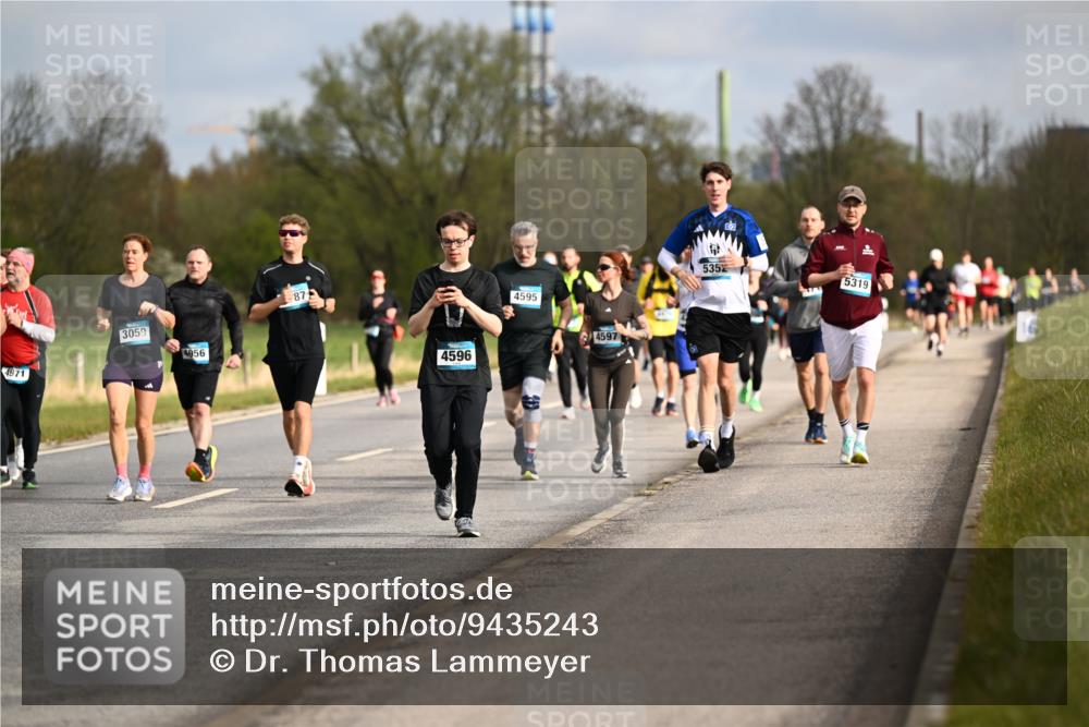 12.04.2026 - 45. Internationalen Wilhelmsburger Insellauf Dr. Thomas Lammeyer http://msf.ph/oto/9435243 12.04.2026 09:23:53 Laufen 4971, 3059, 4956, 87, 4596, 4595, 4597, 535, 5319 meine-sportfotos.de
