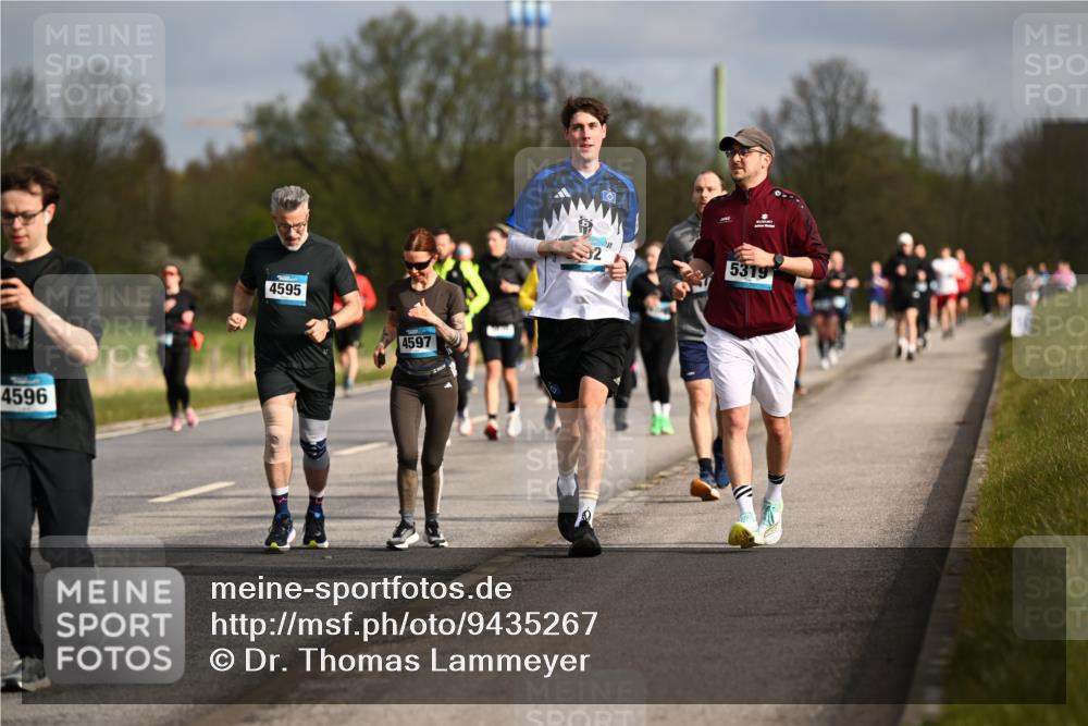 12.04.2026 - 45. Internationalen Wilhelmsburger Insellauf Dr. Thomas Lammeyer http://msf.ph/oto/9435267 12.04.2026 09:23:57 Laufen 4596, 4595, 4597, 32, 5319 meine-sportfotos.de