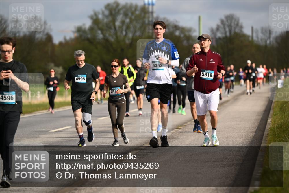 12.04.2026 - 45. Internationalen Wilhelmsburger Insellauf Dr. Thomas Lammeyer http://msf.ph/oto/9435269 12.04.2026 09:23:57 Laufen 4596, 4595, 459, 5352, 5319 meine-sportfotos.de