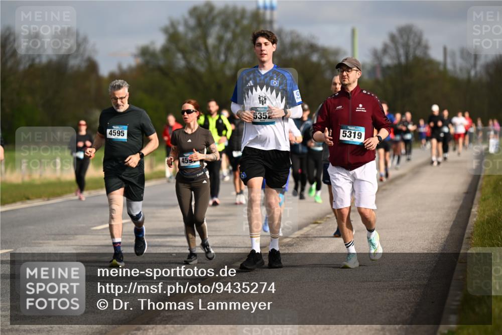 12.04.2026 - 45. Internationalen Wilhelmsburger Insellauf Dr. Thomas Lammeyer http://msf.ph/oto/9435274 12.04.2026 09:23:58 Laufen 239, 4595, 455, 5352, 5319 meine-sportfotos.de