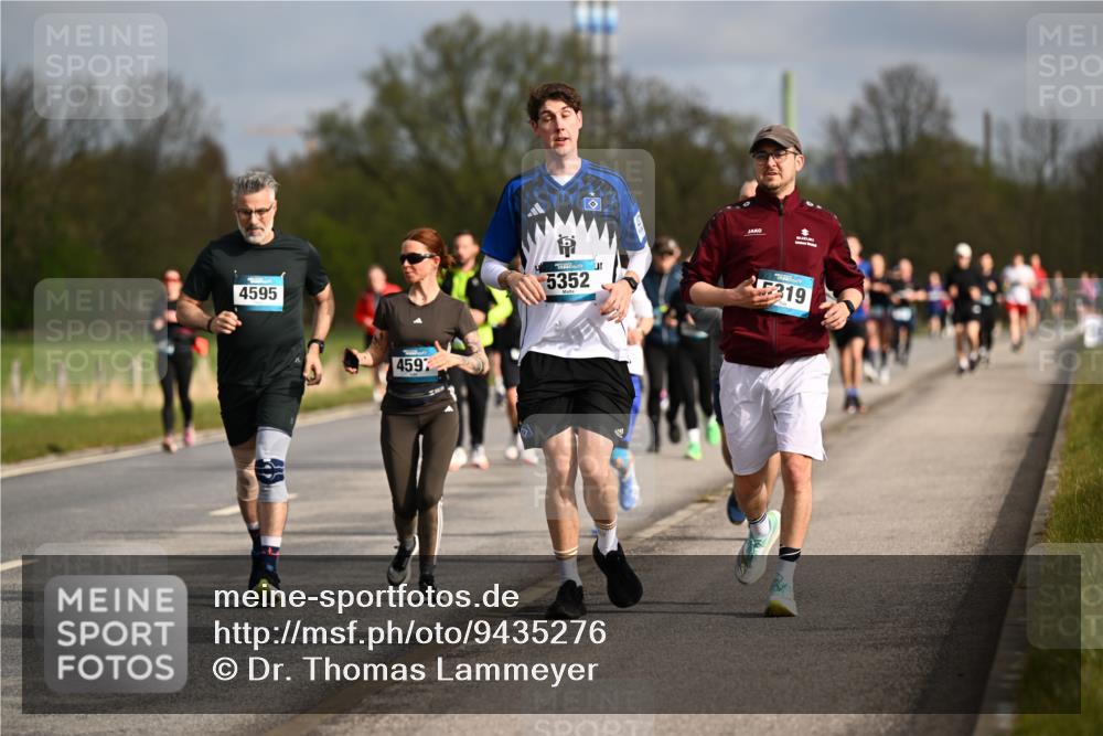 12.04.2026 - 45. Internationalen Wilhelmsburger Insellauf Dr. Thomas Lammeyer http://msf.ph/oto/9435276 12.04.2026 09:23:58 Laufen 4595, 459, 5352, 319 meine-sportfotos.de