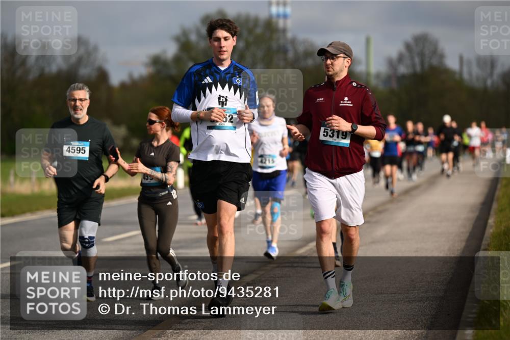 12.04.2026 - 45. Internationalen Wilhelmsburger Insellauf Dr. Thomas Lammeyer http://msf.ph/oto/9435281 12.04.2026 09:23:59 Laufen 4595, 52, 4215, 5319 meine-sportfotos.de