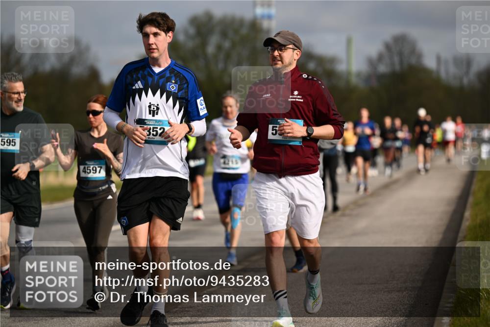 12.04.2026 - 45. Internationalen Wilhelmsburger Insellauf Dr. Thomas Lammeyer http://msf.ph/oto/9435283 12.04.2026 09:24:00 Laufen 595, 4597, 352, 4219, 5 meine-sportfotos.de