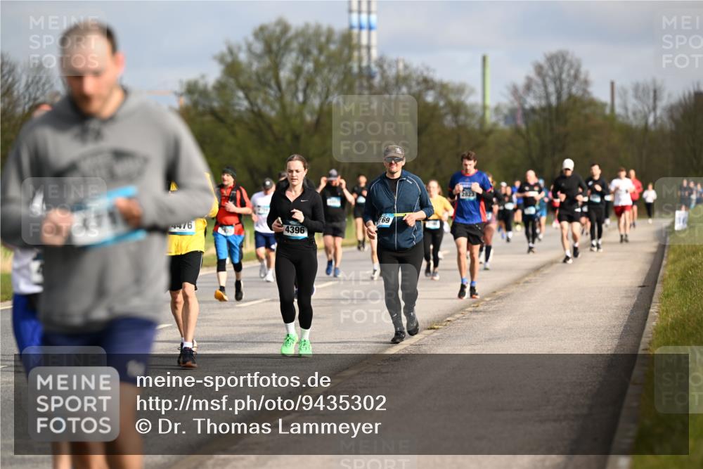 12.04.2026 - 45. Internationalen Wilhelmsburger Insellauf Dr. Thomas Lammeyer http://msf.ph/oto/9435302 12.04.2026 09:24:04 Laufen 4396, 169 meine-sportfotos.de
