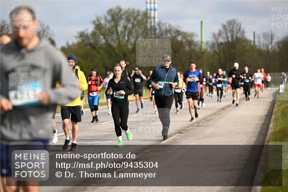 12.04.2026 - 45. Internationalen Wilhelmsburger Insellauf Dr. Thomas Lammeyer http://msf.ph/oto/9435304 12.04.2026 09:24:04 Laufen 4396, 169 meine-sportfotos.de