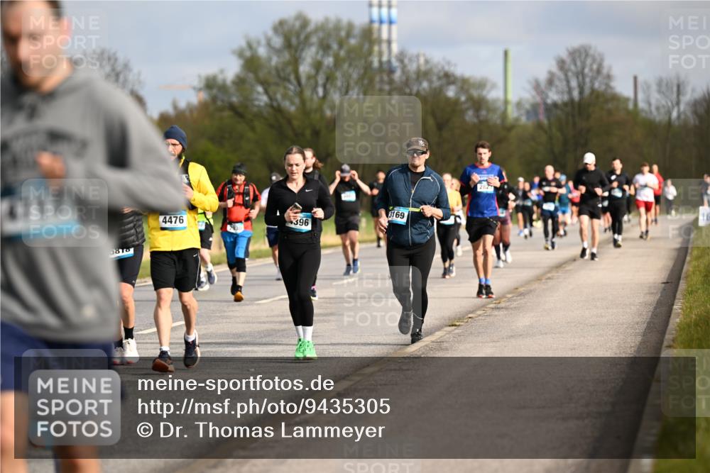12.04.2026 - 45. Internationalen Wilhelmsburger Insellauf Dr. Thomas Lammeyer http://msf.ph/oto/9435305 12.04.2026 09:24:04 Laufen 4717, 816, 4476, 396, 3169, 282 meine-sportfotos.de