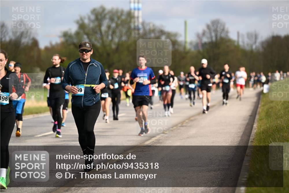 12.04.2026 - 45. Internationalen Wilhelmsburger Insellauf Dr. Thomas Lammeyer http://msf.ph/oto/9435318 12.04.2026 09:24:08 Laufen 396, 69 meine-sportfotos.de
