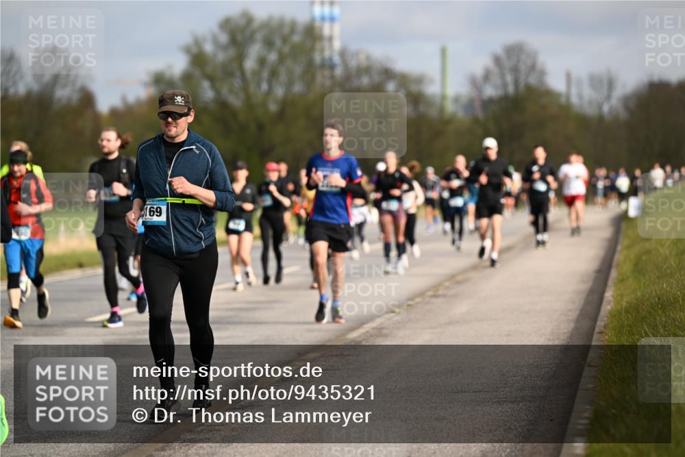 12.04.2026 - 45. Internationalen Wilhelmsburger Insellauf Dr. Thomas Lammeyer http://msf.ph/oto/9435321 12.04.2026 09:24:08 Laufen 169 meine-sportfotos.de