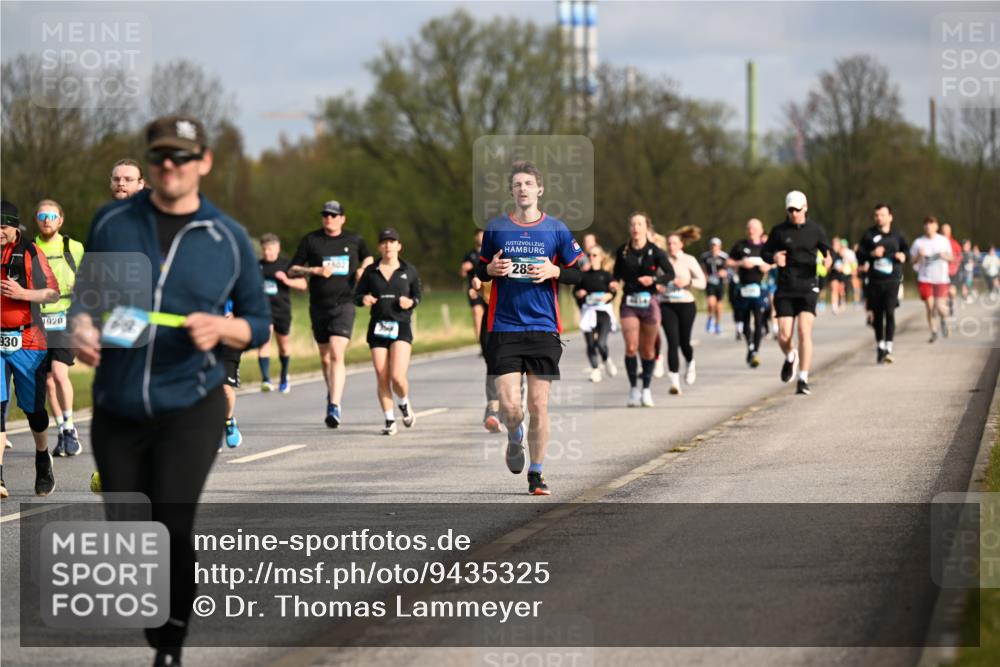 12.04.2026 - 45. Internationalen Wilhelmsburger Insellauf Dr. Thomas Lammeyer http://msf.ph/oto/9435325 12.04.2026 09:24:10 Laufen 930, 1920, 28 meine-sportfotos.de
