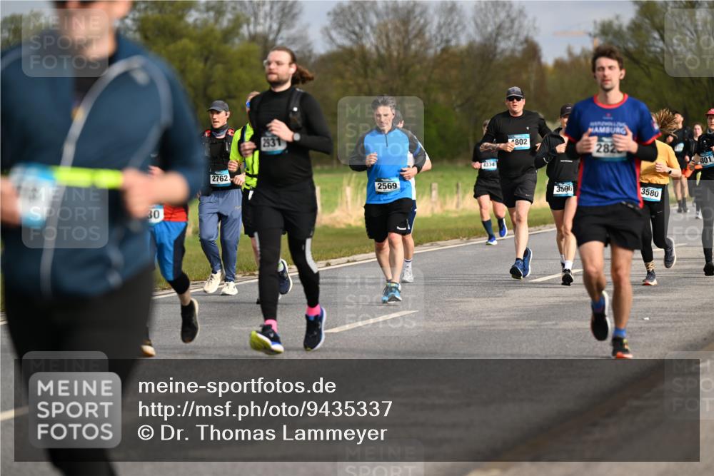 12.04.2026 - 45. Internationalen Wilhelmsburger Insellauf Dr. Thomas Lammeyer http://msf.ph/oto/9435337 12.04.2026 09:24:12 Laufen 30, 2762, 4334, 2569, 802, 3596, 282, 3580, 4801 meine-sportfotos.de