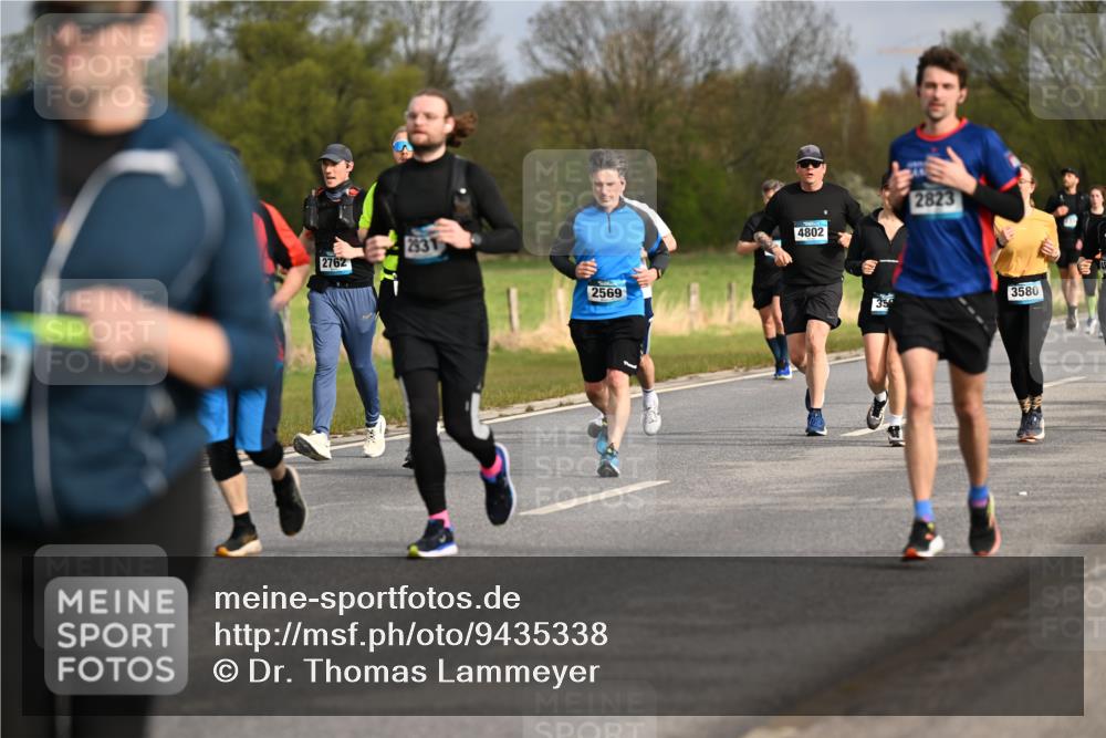 12.04.2026 - 45. Internationalen Wilhelmsburger Insellauf Dr. Thomas Lammeyer http://msf.ph/oto/9435338 12.04.2026 09:24:12 Laufen 2762, 2569, 4802, 2823, 35, 3580 meine-sportfotos.de
