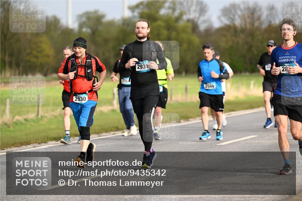 12.04.2026 - 45. Internationalen Wilhelmsburger Insellauf Dr. Thomas Lammeyer http://msf.ph/oto/9435342 12.04.2026 09:24:13 Laufen 2930, 2931, 2569, 2, 28 meine-sportfotos.de