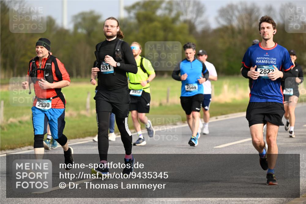 12.04.2026 - 45. Internationalen Wilhelmsburger Insellauf Dr. Thomas Lammeyer http://msf.ph/oto/9435345 12.04.2026 09:24:13 Laufen 2930, 2931, 4920, 2569, 2822 meine-sportfotos.de
