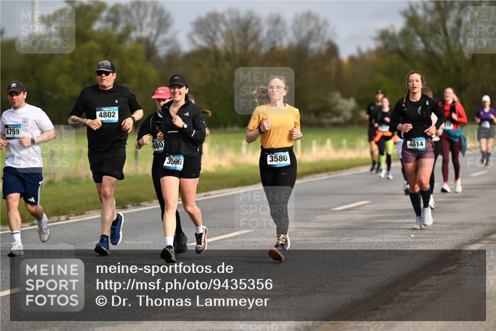 12.04.2026 - 45. Internationalen Wilhelmsburger Insellauf Dr. Thomas Lammeyer http://msf.ph/oto/9435356 12.04.2026 09:24:16 Laufen 4759, 4802, 480, 4614, 3580, 3596 meine-sportfotos.de