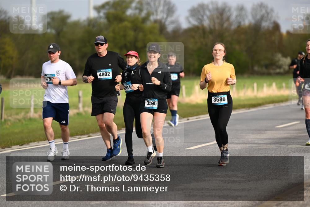 12.04.2026 - 45. Internationalen Wilhelmsburger Insellauf Dr. Thomas Lammeyer http://msf.ph/oto/9435358 12.04.2026 09:24:16 Laufen 475, 4802, 801, 3596, 3580, 46 meine-sportfotos.de