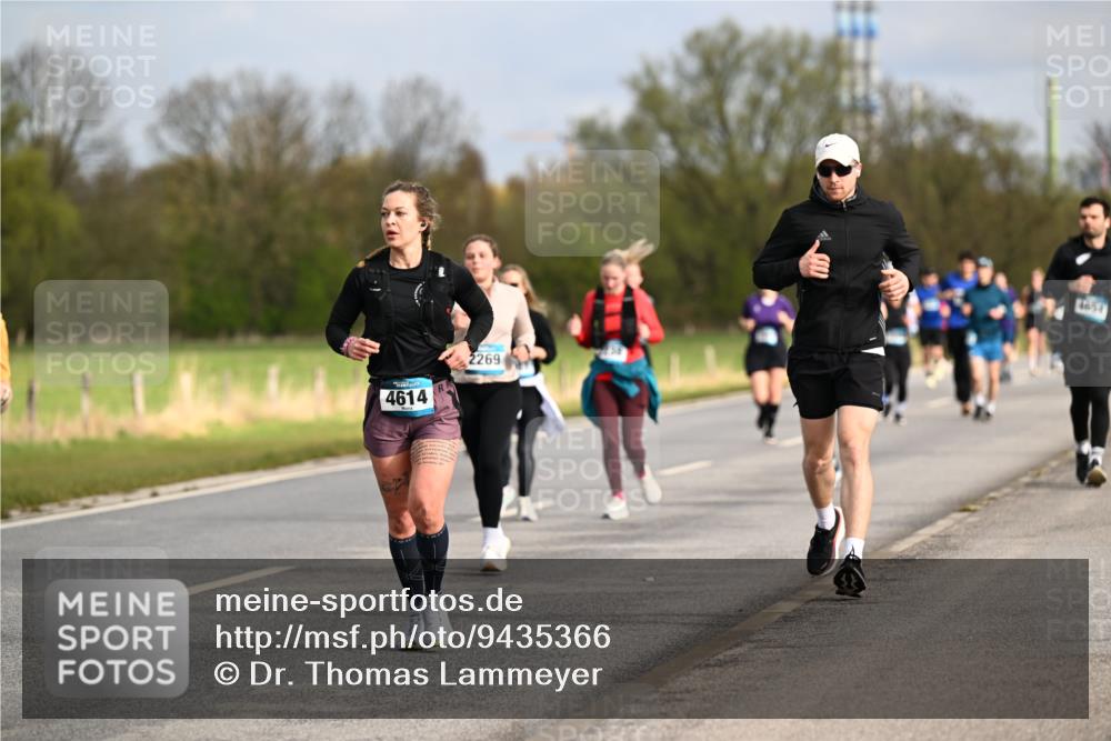 12.04.2026 - 45. Internationalen Wilhelmsburger Insellauf Dr. Thomas Lammeyer http://msf.ph/oto/9435366 12.04.2026 09:24:18 Laufen 4614, 2269, 4654 meine-sportfotos.de