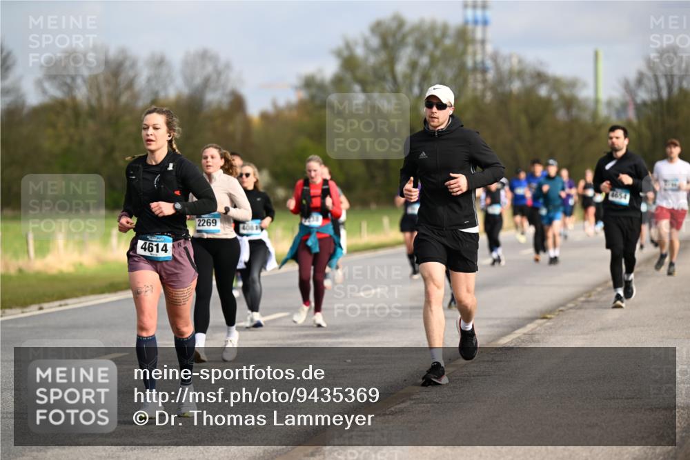 12.04.2026 - 45. Internationalen Wilhelmsburger Insellauf Dr. Thomas Lammeyer http://msf.ph/oto/9435369 12.04.2026 09:24:18 Laufen 4614, 2269, 7438 meine-sportfotos.de