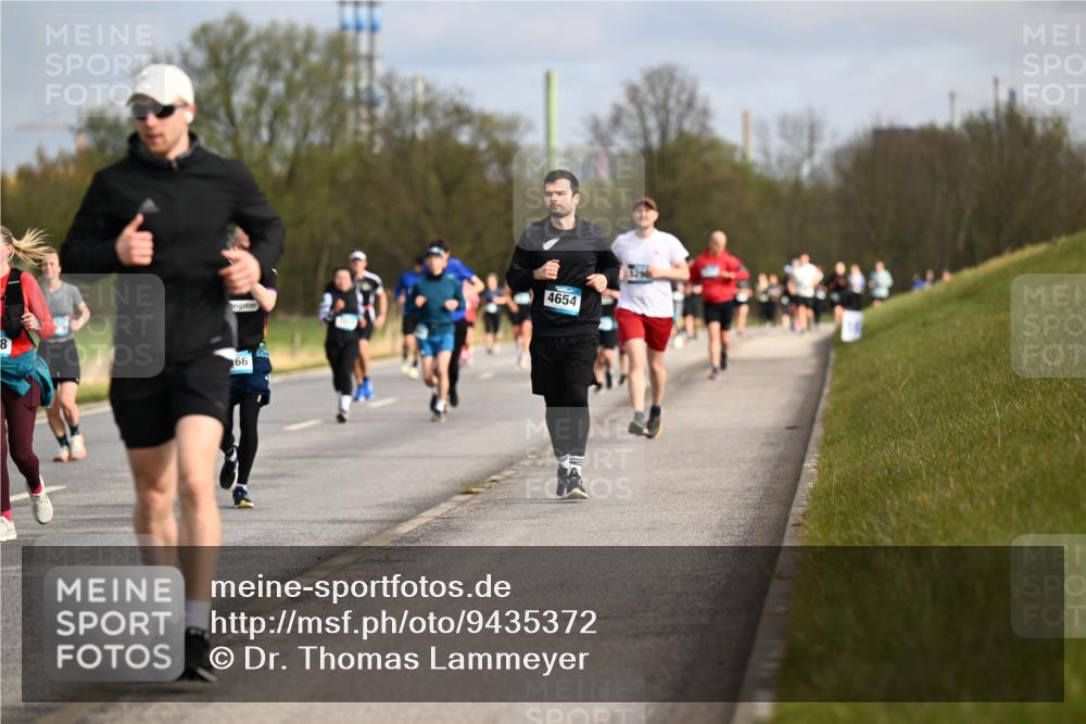 12.04.2026 - 45. Internationalen Wilhelmsburger Insellauf Dr. Thomas Lammeyer http://msf.ph/oto/9435372 12.04.2026 09:24:20 Laufen 4654, 8, 66 meine-sportfotos.de