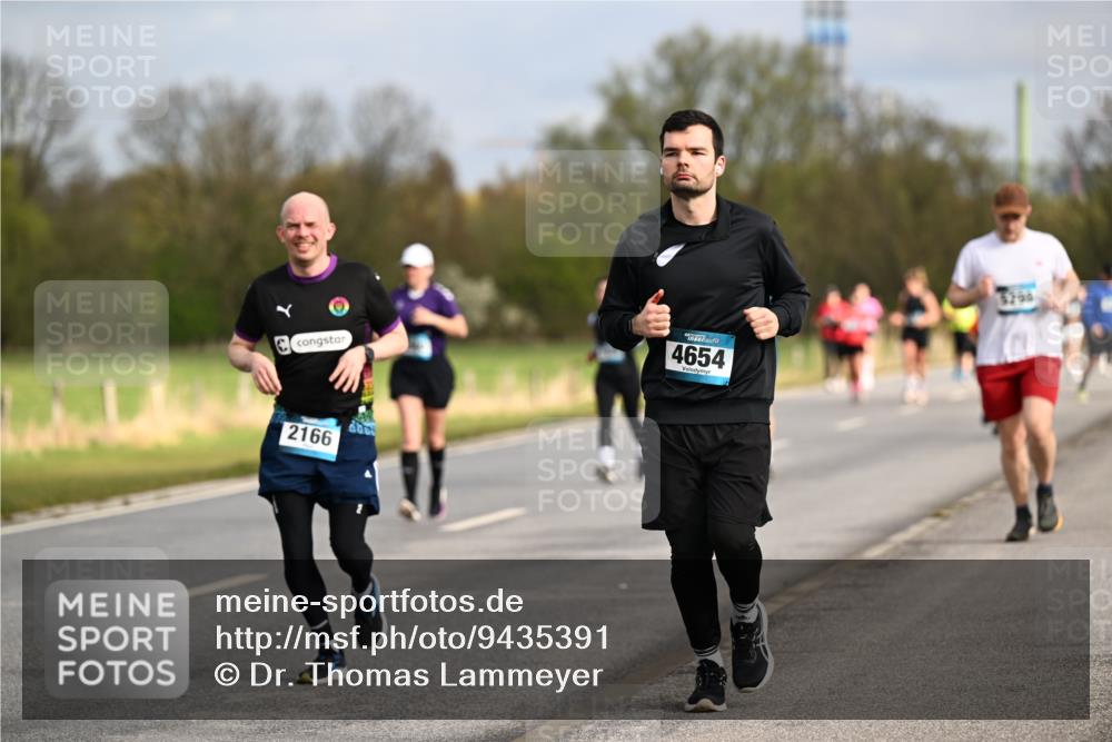 12.04.2026 - 45. Internationalen Wilhelmsburger Insellauf Dr. Thomas Lammeyer http://msf.ph/oto/9435391 12.04.2026 09:24:24 Laufen 4654, 2166 meine-sportfotos.de