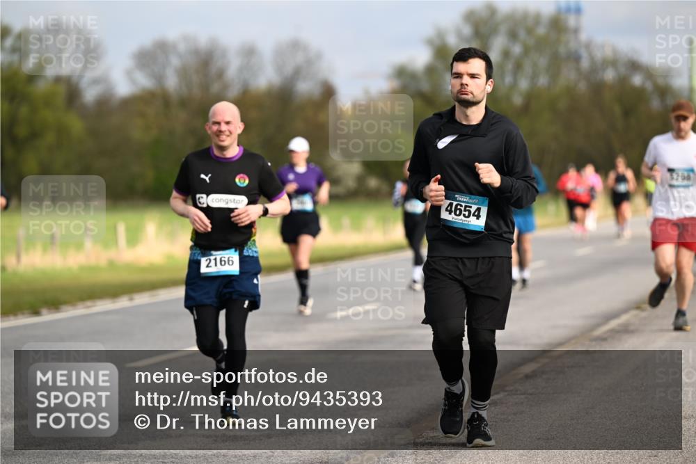 12.04.2026 - 45. Internationalen Wilhelmsburger Insellauf Dr. Thomas Lammeyer http://msf.ph/oto/9435393 12.04.2026 09:24:25 Laufen 4654, 2166, 3200 meine-sportfotos.de