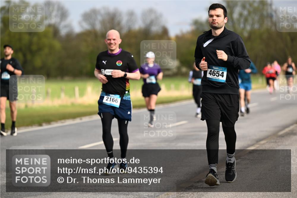 12.04.2026 - 45. Internationalen Wilhelmsburger Insellauf Dr. Thomas Lammeyer http://msf.ph/oto/9435394 12.04.2026 09:24:25 Laufen 4654, 2166 meine-sportfotos.de