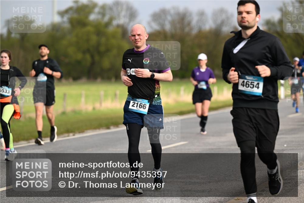 12.04.2026 - 45. Internationalen Wilhelmsburger Insellauf Dr. Thomas Lammeyer http://msf.ph/oto/9435397 12.04.2026 09:24:26 Laufen 5533, 2166, 4654 meine-sportfotos.de