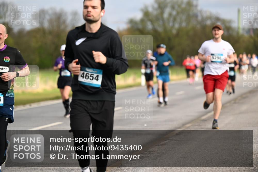 12.04.2026 - 45. Internationalen Wilhelmsburger Insellauf Dr. Thomas Lammeyer http://msf.ph/oto/9435400 12.04.2026 09:24:26 Laufen 4654, 5298 meine-sportfotos.de